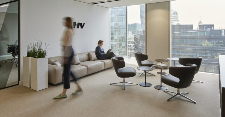 LHV Bank secures UK banking licence