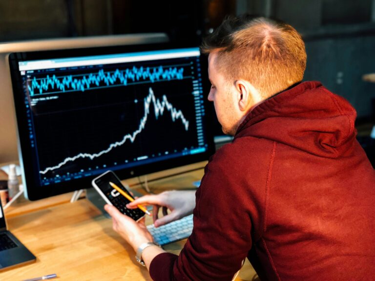 Trading 212 partners with Paynetics