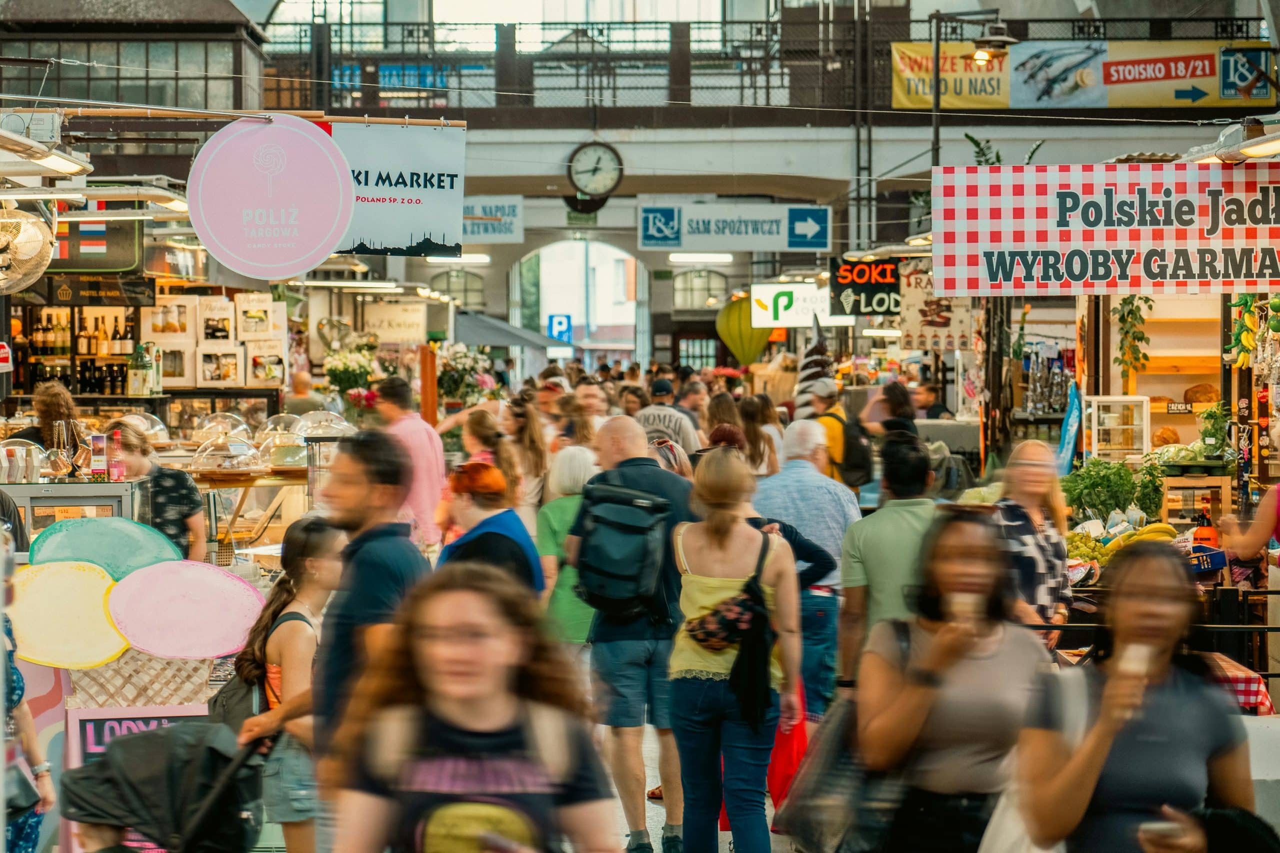 Business leaders and consumers differ on delivery, survey finds